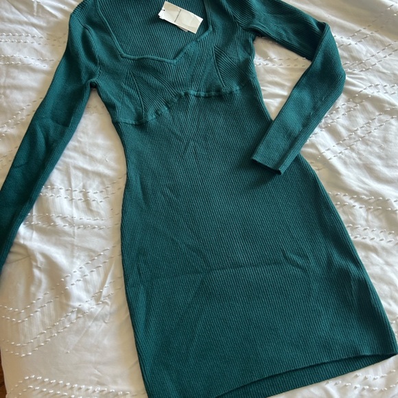 NWT Abercrombie Sweater Dress - Picture 3 of 4